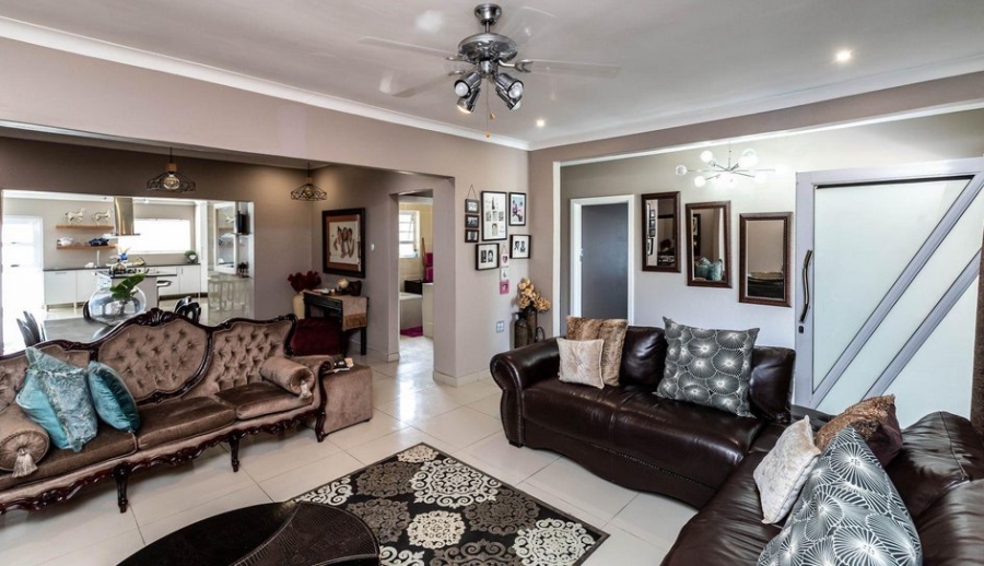 8 Bedroom Property for Sale in Abbotsford Eastern Cape